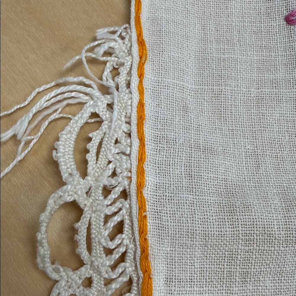 Vintage Linen Embroidered Floral Table Runner or dresser Scarf with Lace Trim - Picture 12 of 13